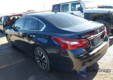 2018 Nissan Altima 2.5 Sv z USA, uszkodzony, nr VIN 1N4AL3AP4JC232387